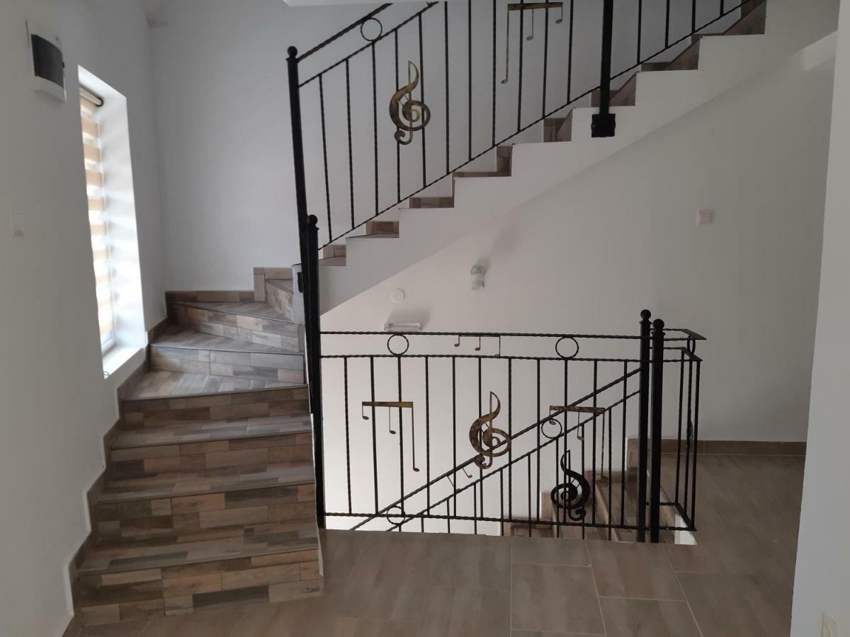 Appartamento Casa Sky Orşova Esterno foto
