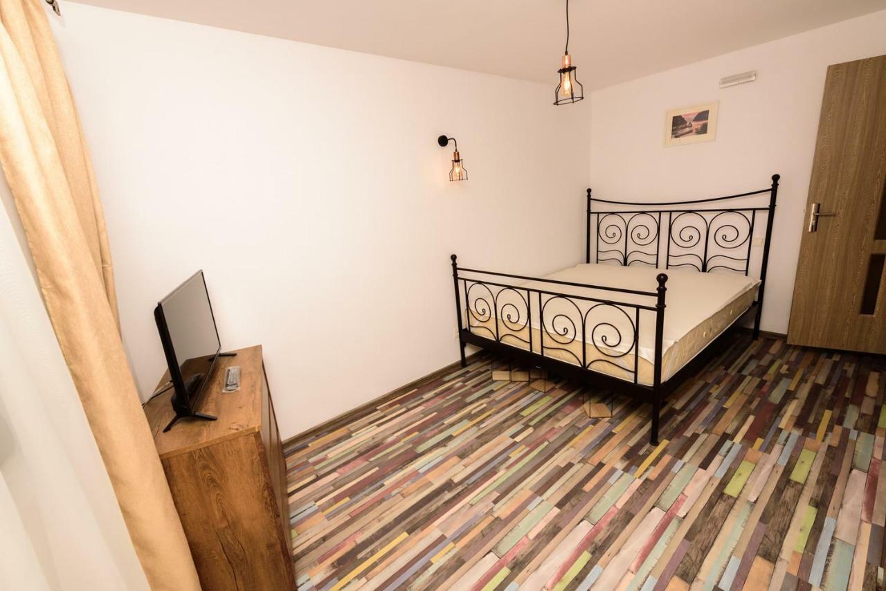 Appartamento Casa Sky Orşova Esterno foto